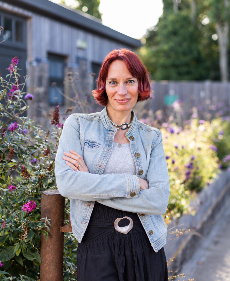 Transformational-Life-Coach-and-Couples-Psychotherapist. Fiona Roskilly Pond, accredited psychotherapist and ICF certified life coach